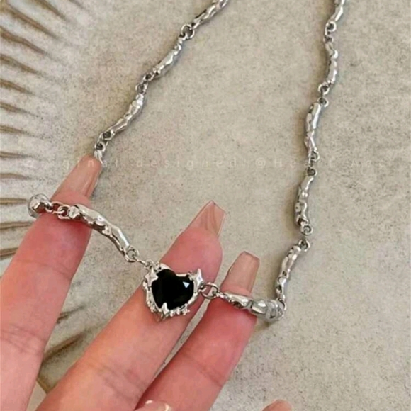Hot Topic Jewelry - Hot Topic Silver and Black Heart Necklace